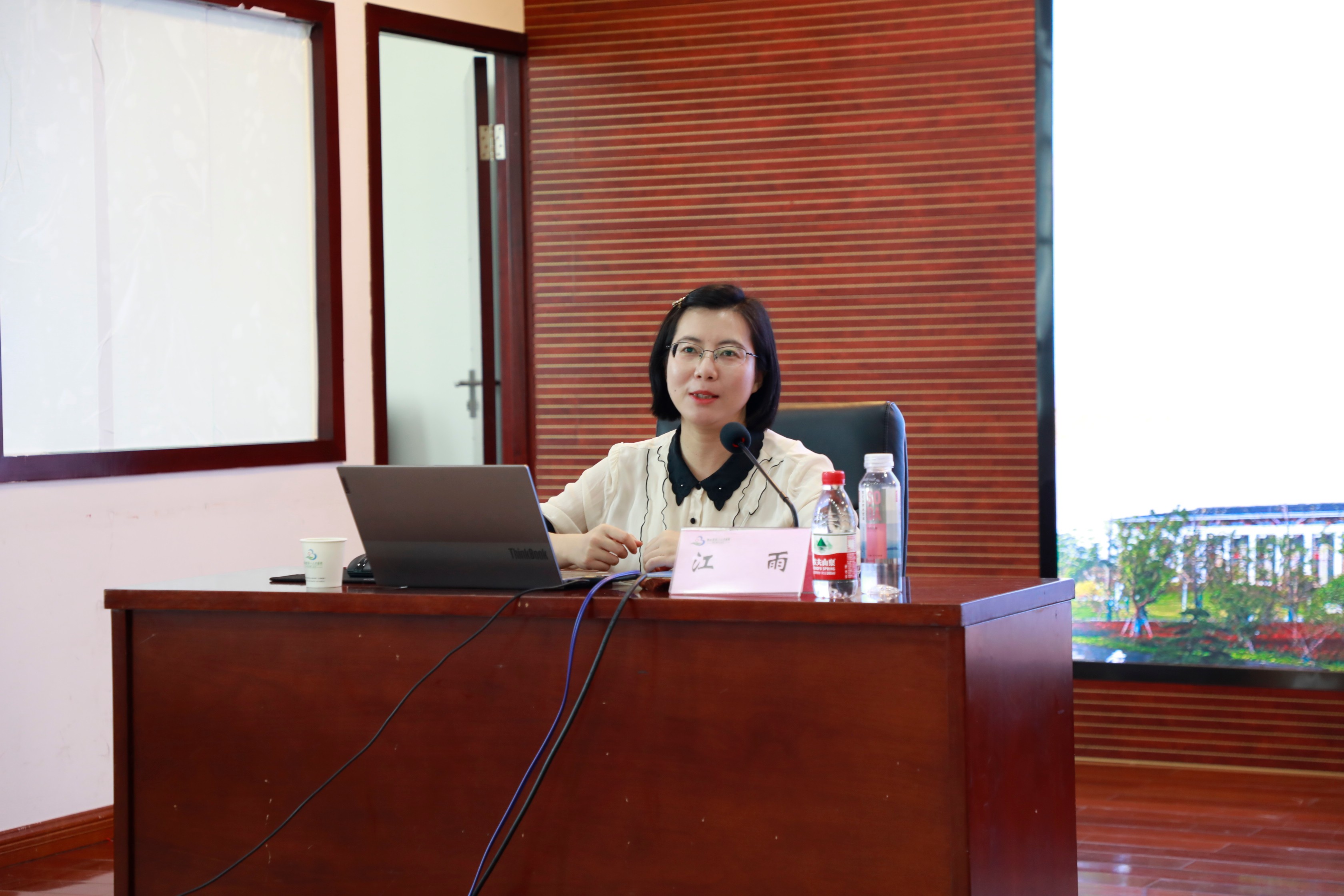 省第三人民91porn
举办主题教育读书班暨专题辅导报告